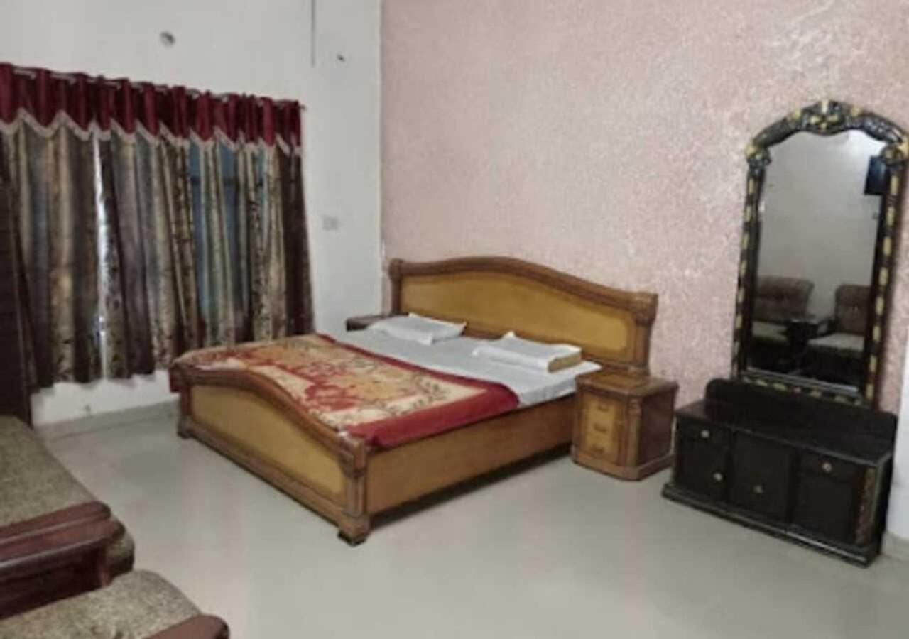 Hotel M. S. Palace By Wb Inn Agra  Buitenkant foto